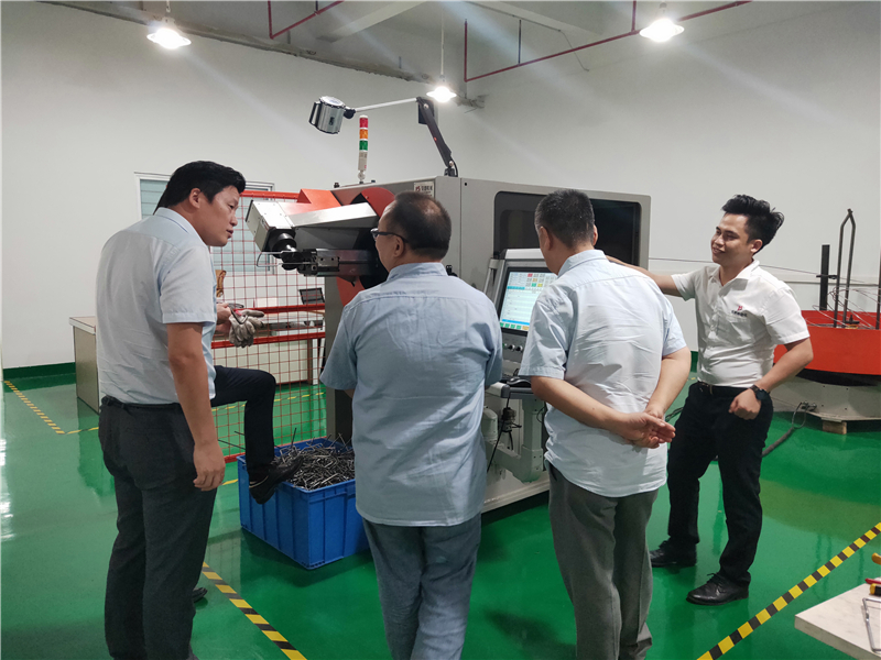 有朋自遠方來，不亦樂乎——貝朗鐵絲自動折彎機